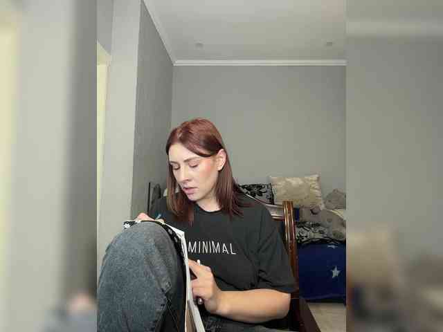 RedheadDevil webcam