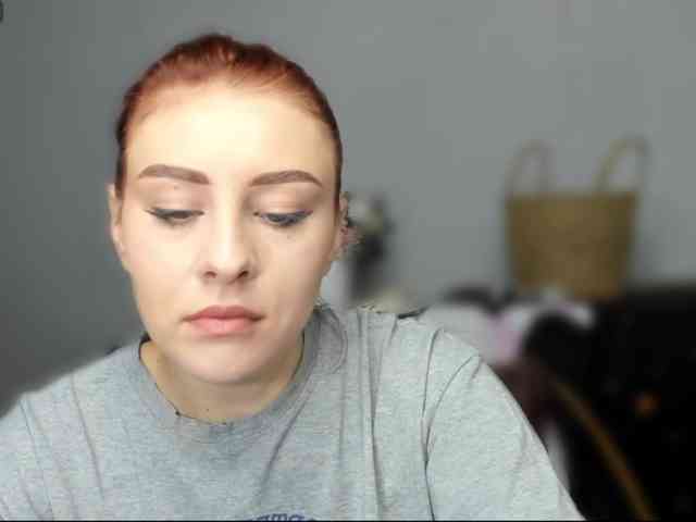 RedheadDevil webcam