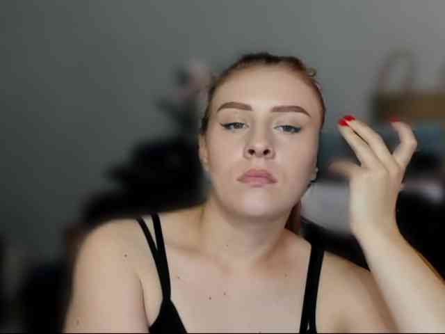 RedheadDevil webcam