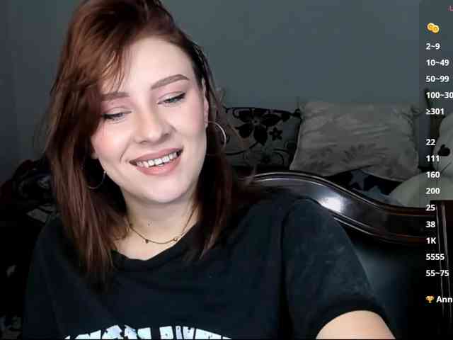 RedheadDevil webcam