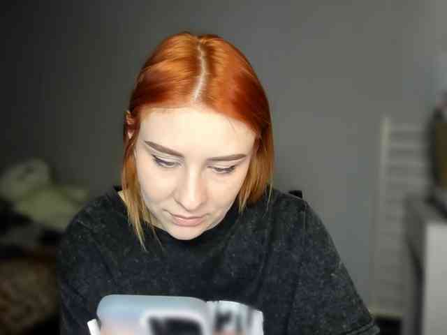 RedheadDevil webcam