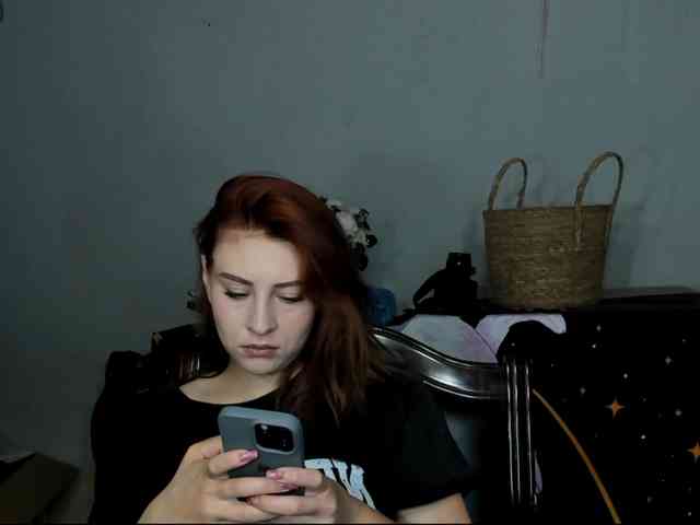 RedheadDevil webcam