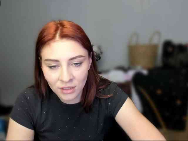 RedheadDevil webcam