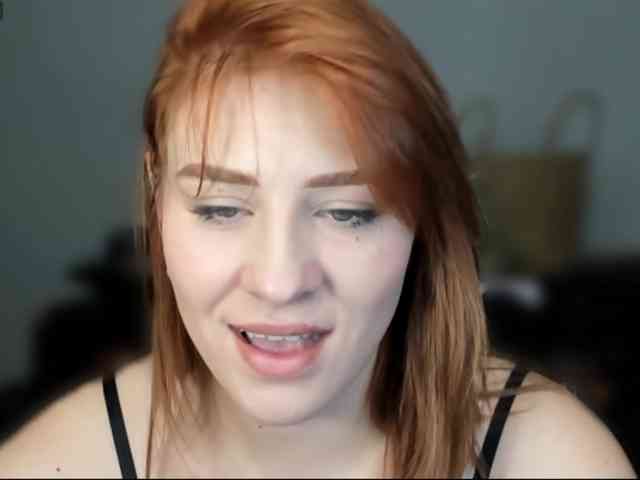RedheadDevil webcam