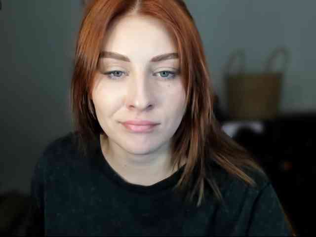 RedheadDevil webcam