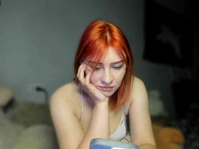 RedheadDevil webcam