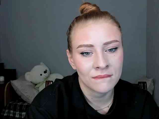 RedheadDevil webcam