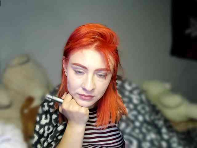 RedheadDevil webcam