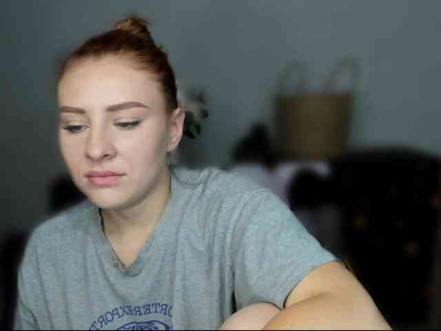 RedheadDevil webcam