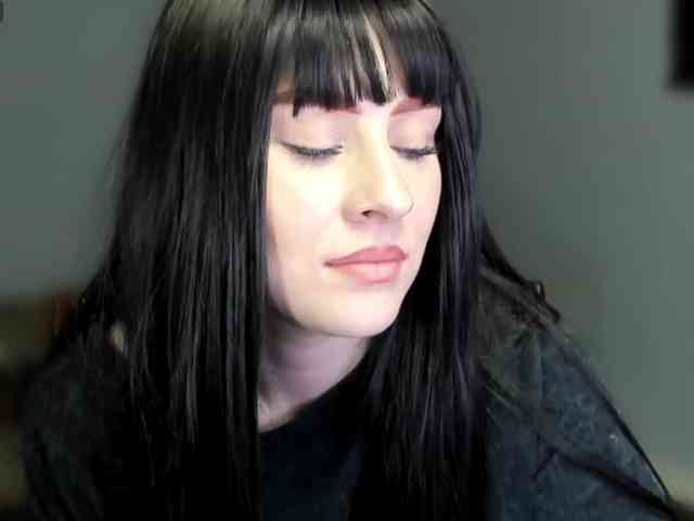 RedheadDevil webcam