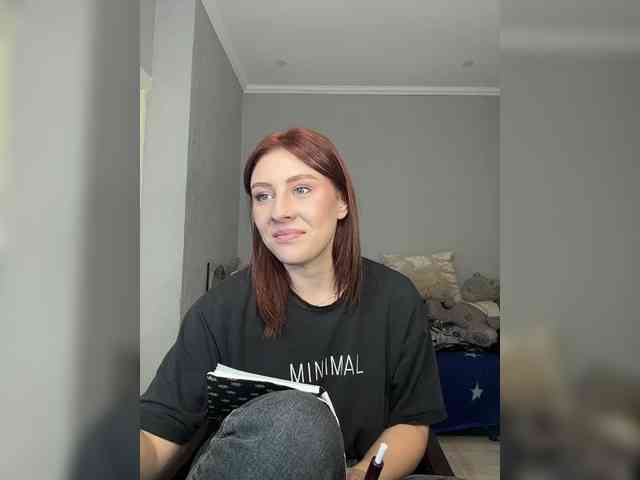RedheadDevil webcam