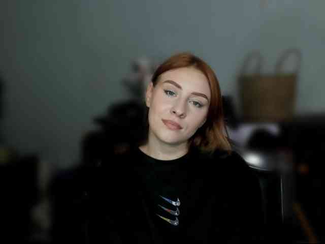 RedheadDevil webcam