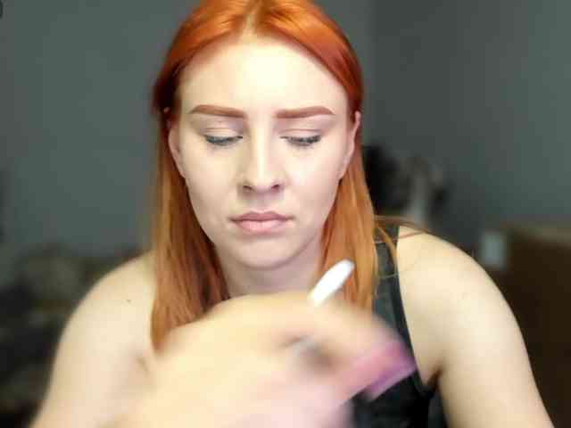 RedheadDevil webcam