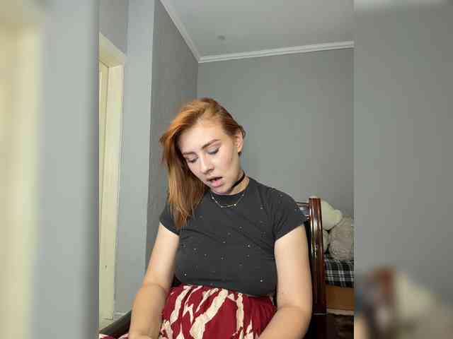RedheadDevil webcam
