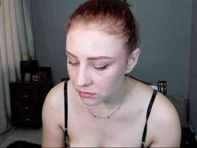 RedheadDevil webcam