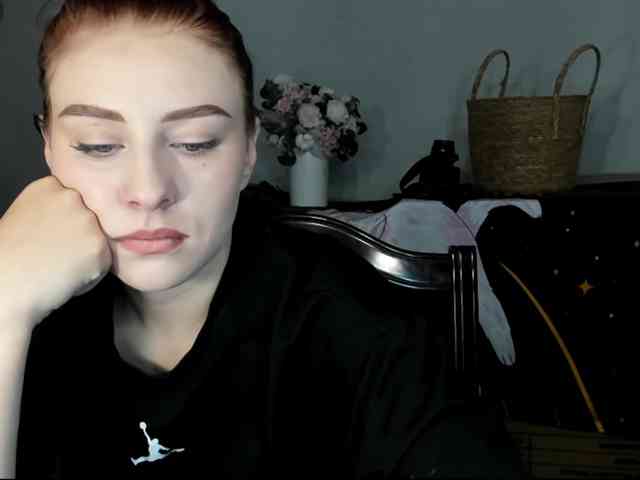 RedheadDevil webcam