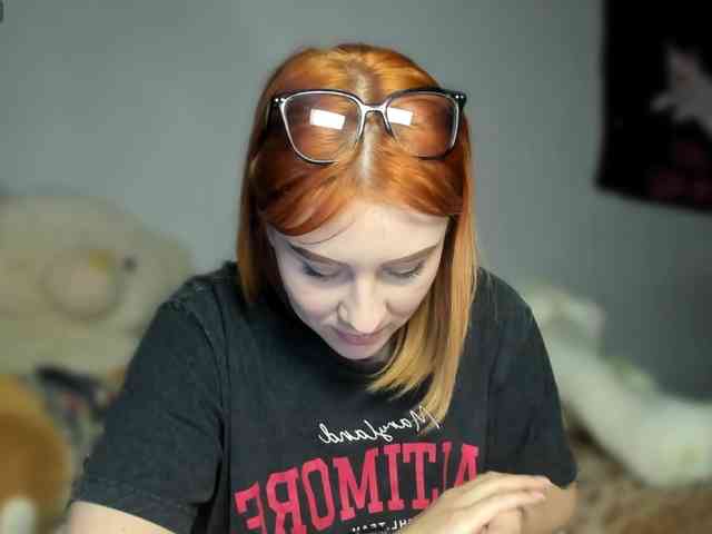 RedheadDevil webcam