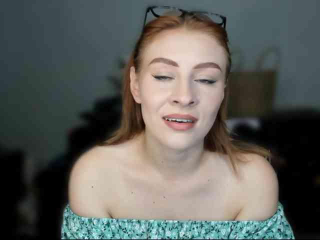 RedheadDevil webcam
