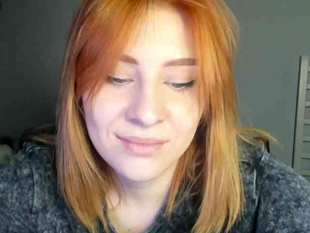 RedheadDevil webcam