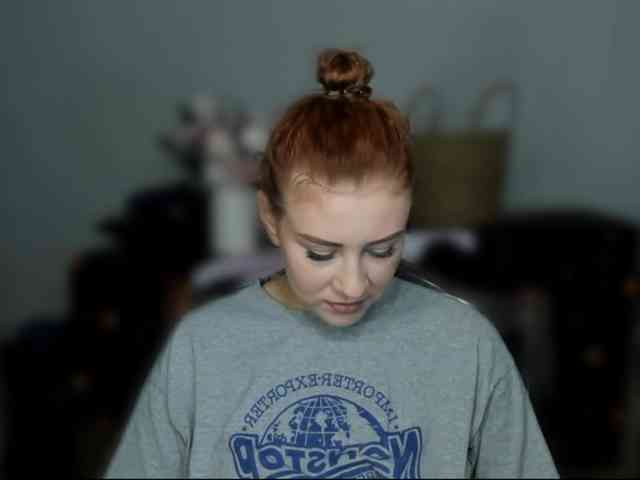 RedheadDevil webcam