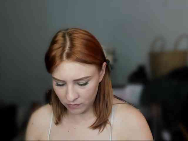 RedheadDevil webcam
