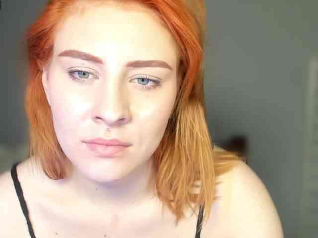 RedheadDevil webcam
