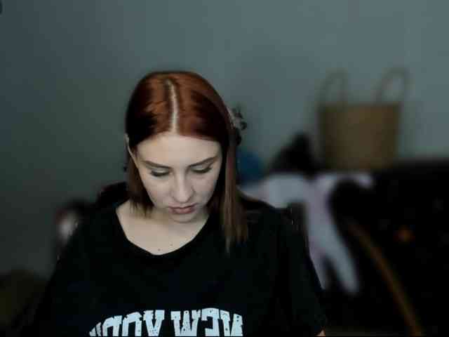 RedheadDevil webcam
