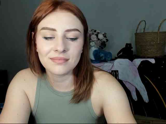 RedheadDevil webcam