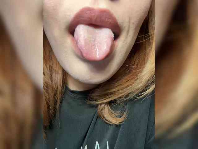 RedheadDevil webcam