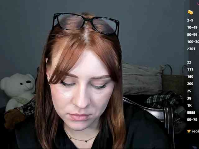 RedheadDevil webcam