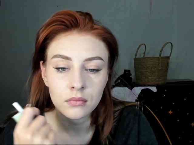 RedheadDevil webcam