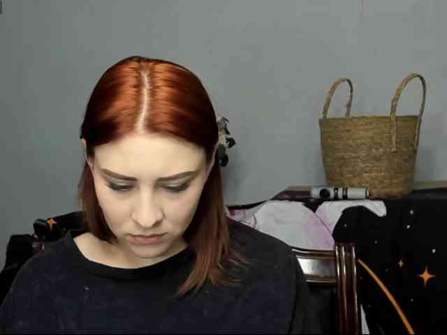 RedheadDevil webcam