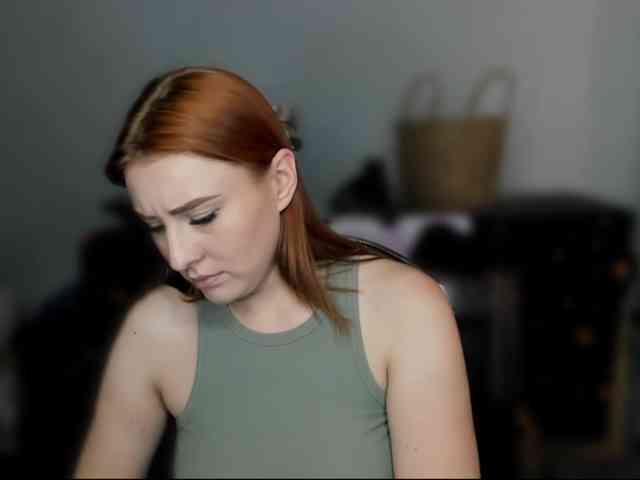 RedheadDevil webcam