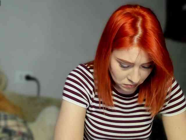 RedheadDevil webcam