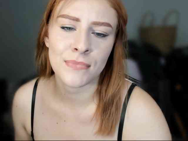 RedheadDevil webcam