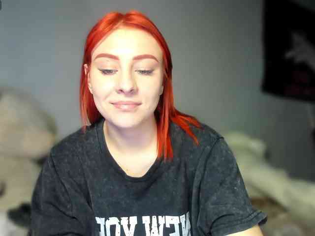 RedheadDevil webcam