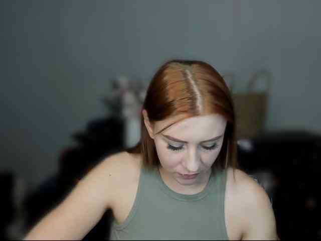 RedheadDevil webcam