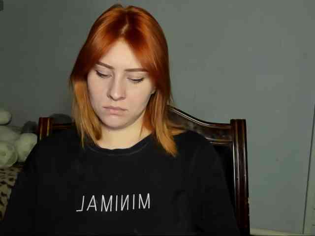 RedheadDevil webcam