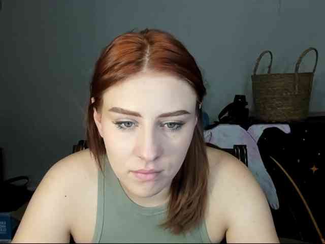 RedheadDevil webcam