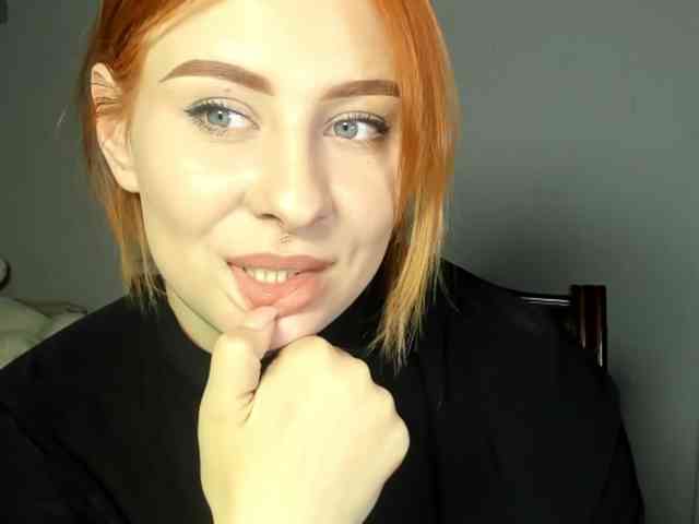 RedheadDevil webcam