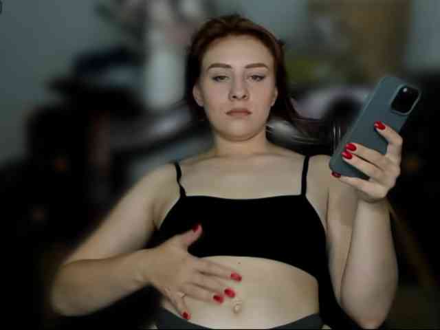 RedheadDevil webcam