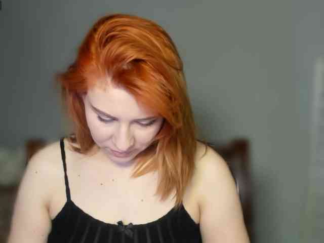 RedheadDevil webcam