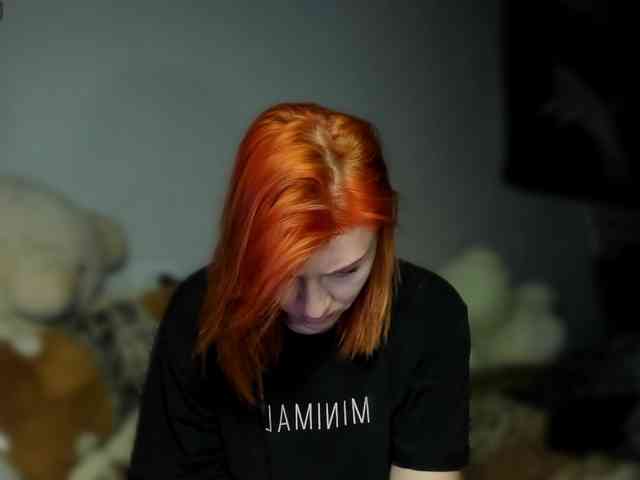 RedheadDevil webcam