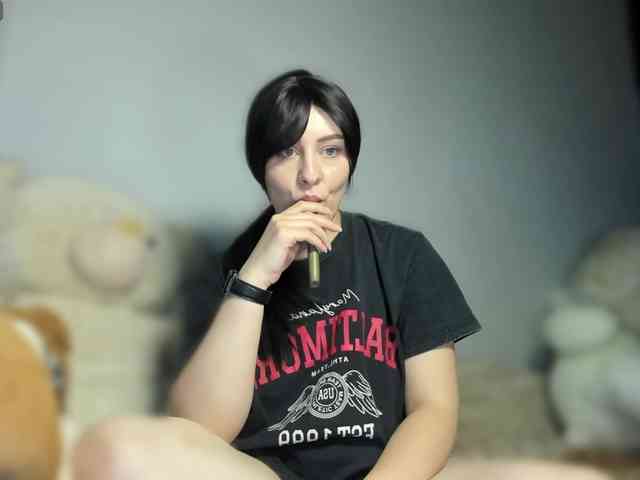 RedheadDevil webcam