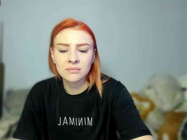 RedheadDevil webcam