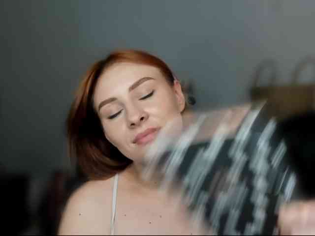 RedheadDevil webcam