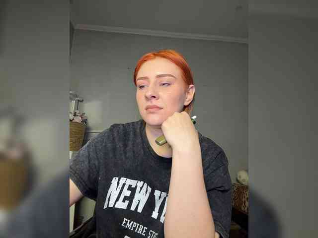 RedheadDevil webcam