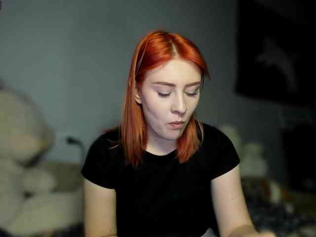 RedheadDevil webcam