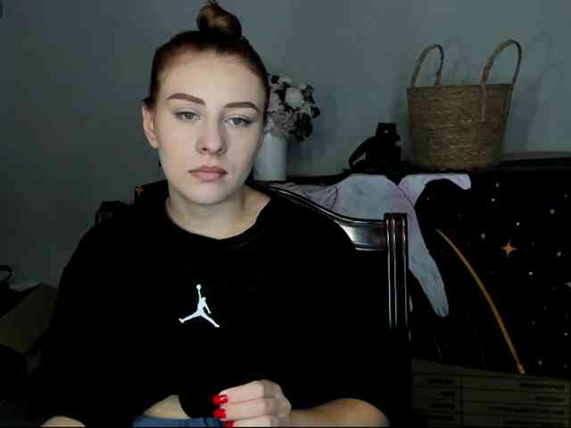 RedheadDevil webcam