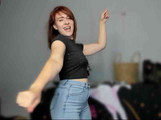 RedheadDevil webcam